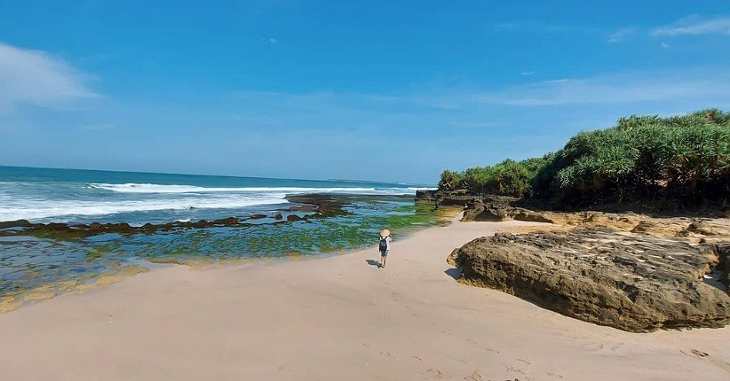 Rekomendasi Pantai Bagus Dekat Jakarta yang Instagramable 7 Pantai Bagus Dekat Jakarta